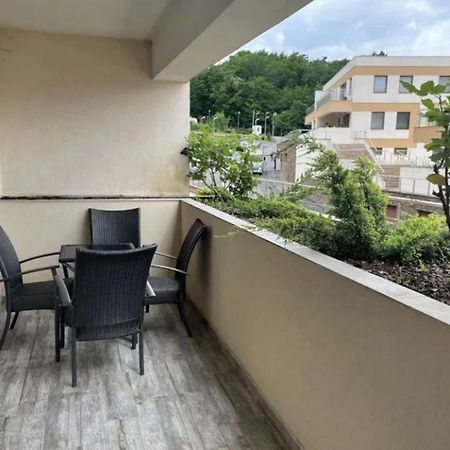 Londof Luxury Apartments - With A Panoramic View Over The City Braşov Eksteriør bilde