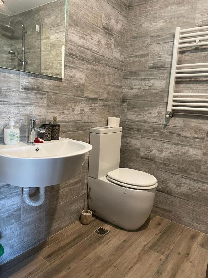 Londof Luxury Apartments - With A Panoramic View Over The City Braşov Eksteriør bilde