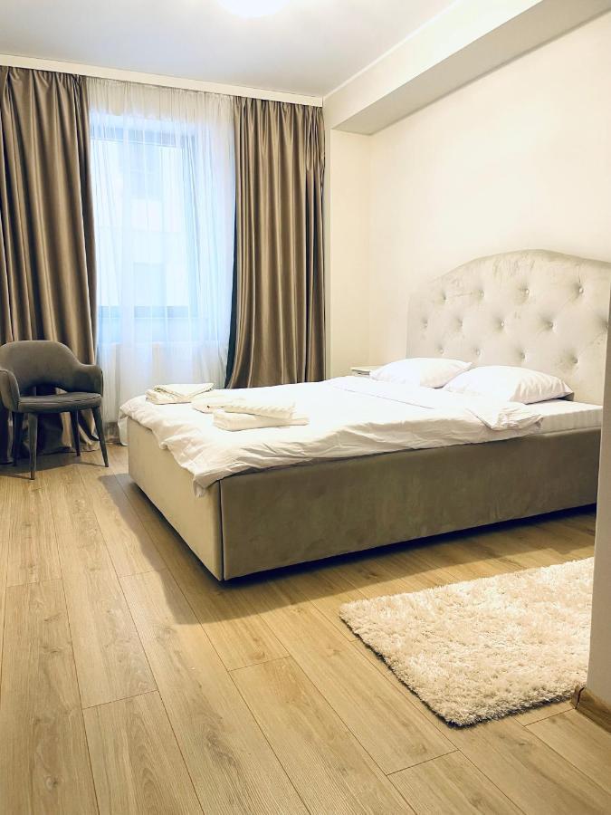 Londof Luxury Apartments - With A Panoramic View Over The City Braşov Eksteriør bilde